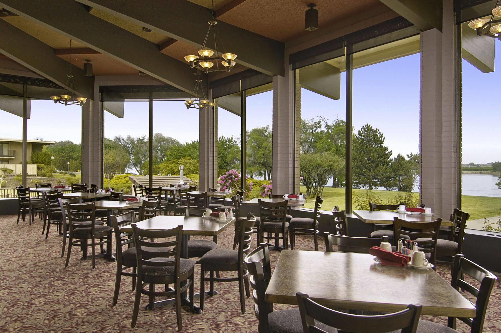 Holiday Inn Richland On The River, An Ihg Hotel Exterior photo
